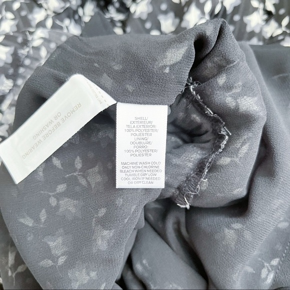 NWT LOFT Bluebell Flounce Halter Romper in Black White Floral Print Petite Small - Picture 12 of 13